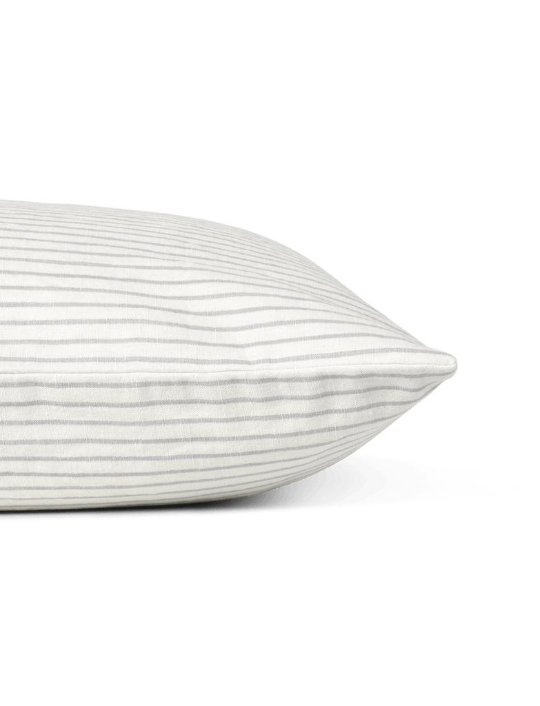 cot/lin kussen 50x50 - ash lines - Studio Feder