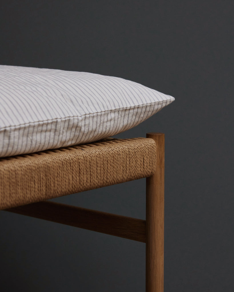 cot/lin kussen 50x50 - ash lines - Studio Feder