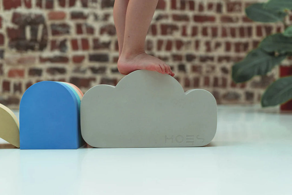 Wolk - Moes Play