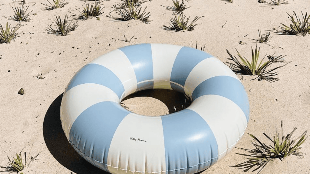 Allons à la plage : les incontournables pour une journée à la plage amusante et en toute sécurité !