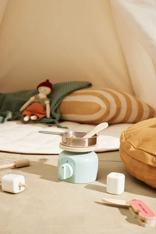Wooden camping cooker set - Kid's Concept
