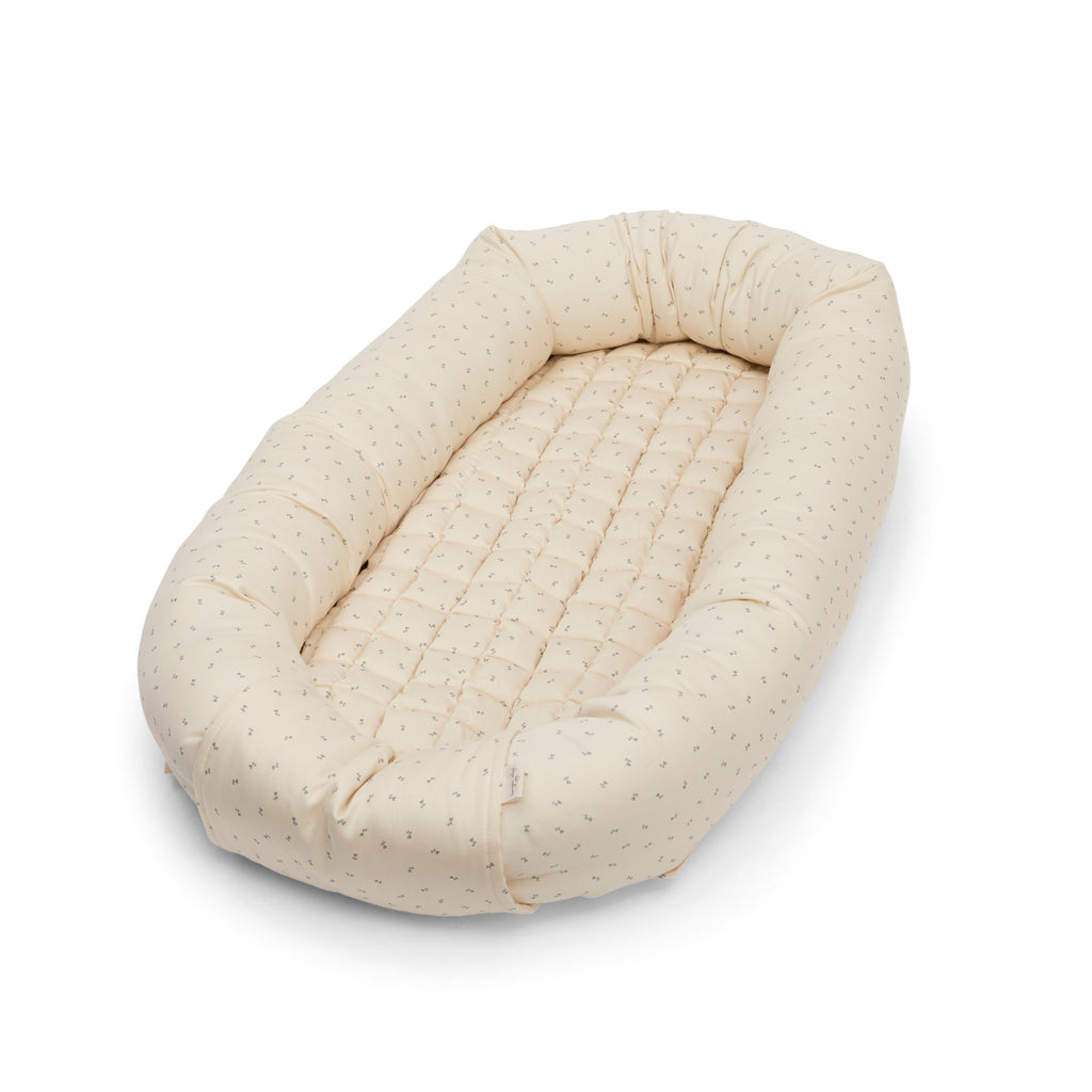 Baby nest Petit bisou blue Konges Slojd